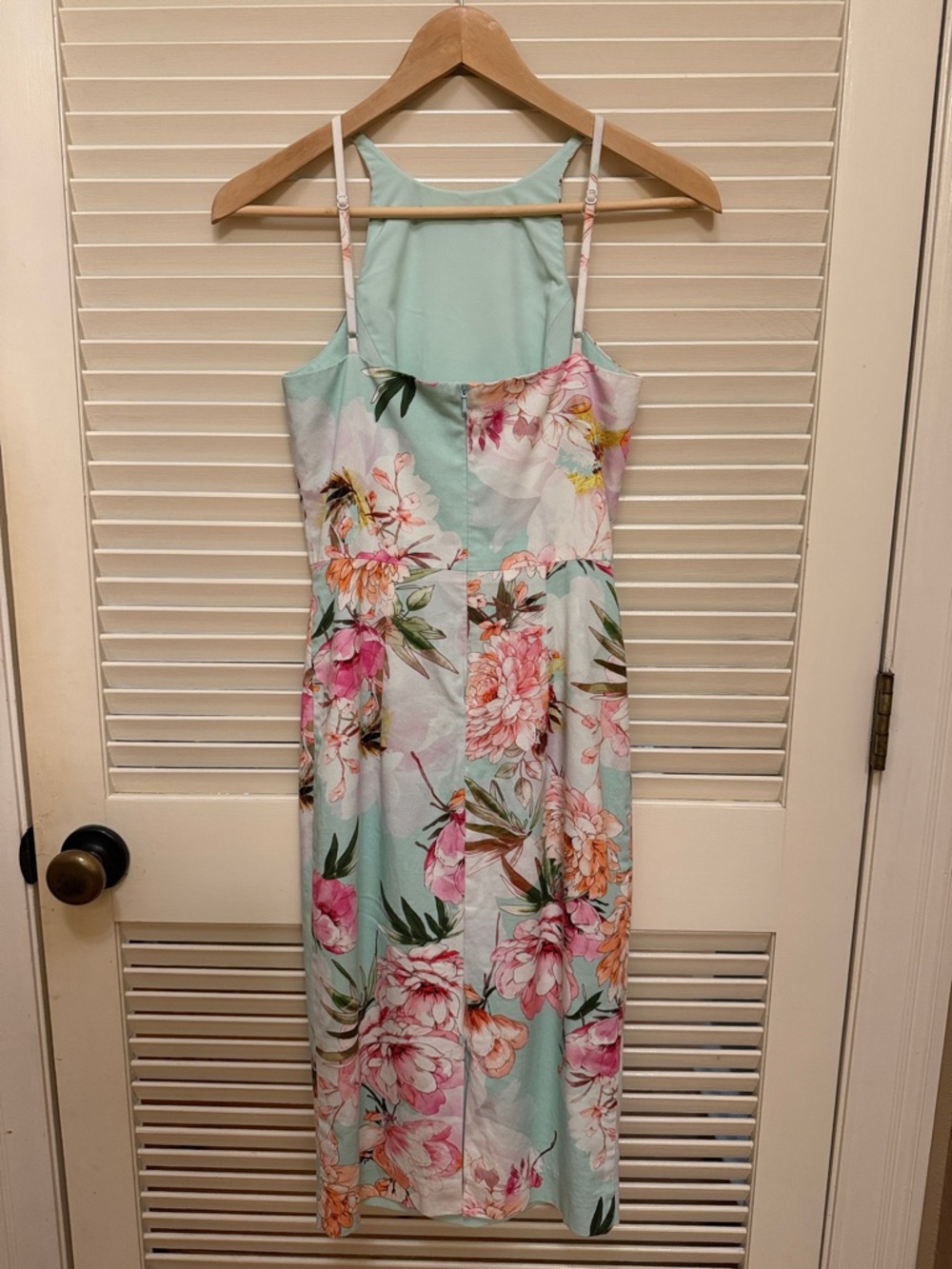 Black Halo Montego Mint Green
Floral Halter Midi Dress, Size Zero, EUC - Picture 8 of 17